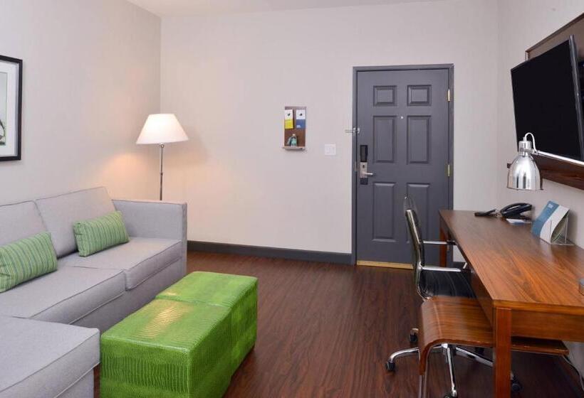 מיטת קינג בסוויטה, Four Points By Sheraton Mount Prospect O’hare