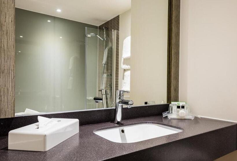 غرفة قياسية ثلاثية, Holiday Inn Chester South, An Ihg