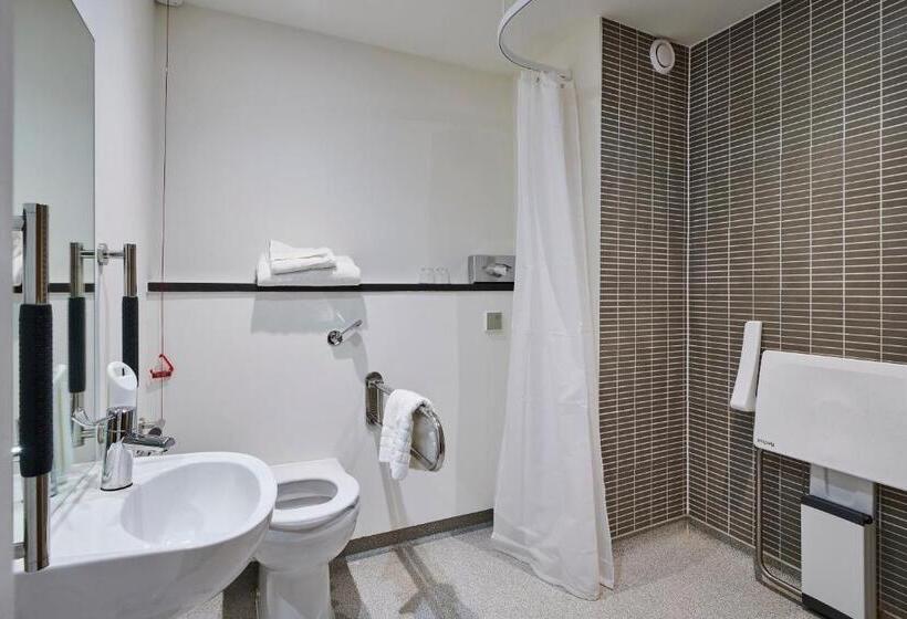 Номер Стандарт Адаптированный для Инвалидов, Holiday Inn Rugby Northampton M1 Jct18, An Ihg