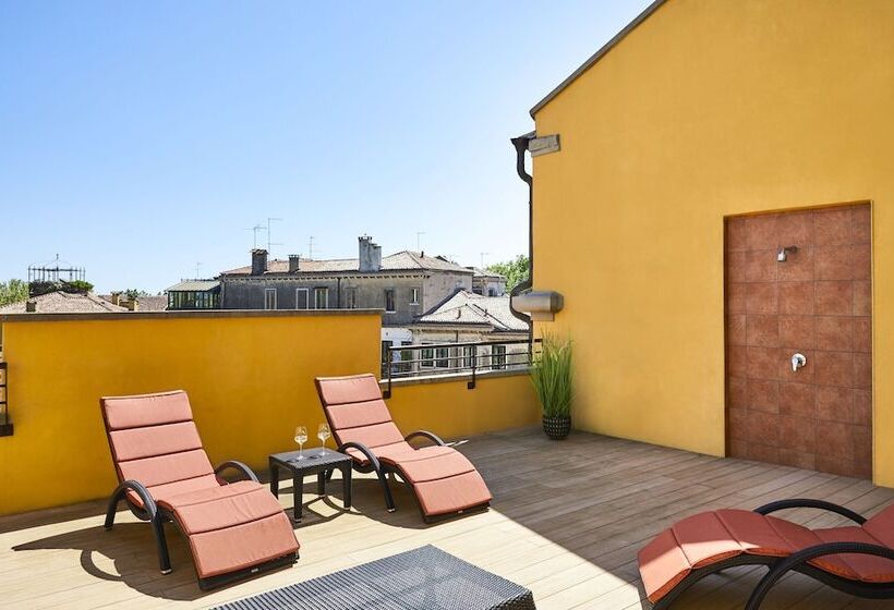 Люкс с Балконом, Indigo Venice Sant Elena, An Ihg