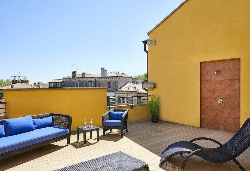 Люкс с Балконом, Indigo Venice Sant Elena, An Ihg