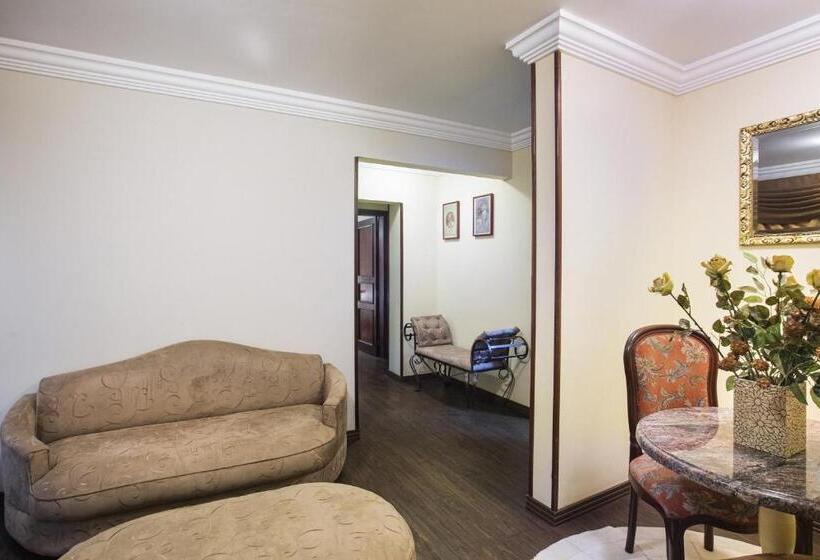 סוויטה נשיאותית, Lang Palace   Fica No Centro Da Cidade