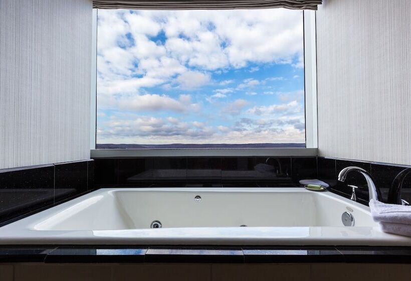 디럭스 스위트, Mohegan Sun