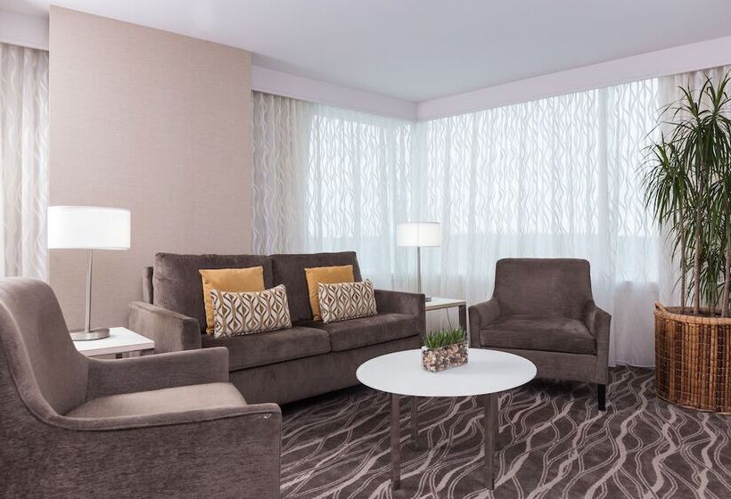 스위트 킹사이즈 침대, Mohegan Sun