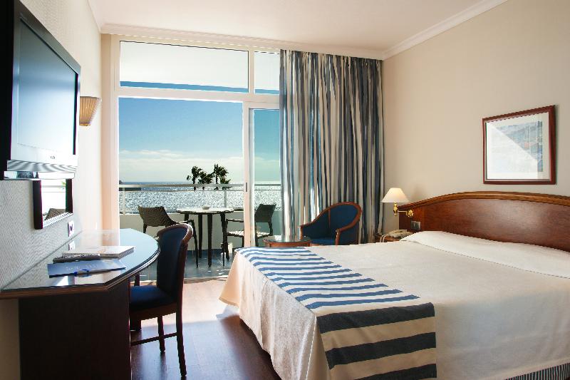 חדר סטנדרט לשלושה, Pinewood Hotel Rome