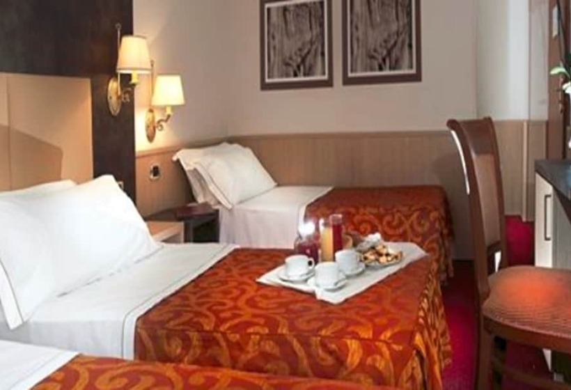 חדר סטנדרט לשלושה, Pinewood Hotel Rome