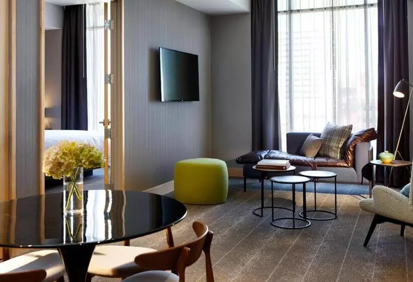 Sviitti King-vuode, Renaissance Reno Downtown Hotel & Spa