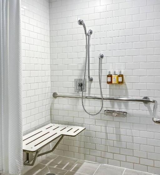 이그제큐티브 룸, Republic San Diego, Autograph Collection