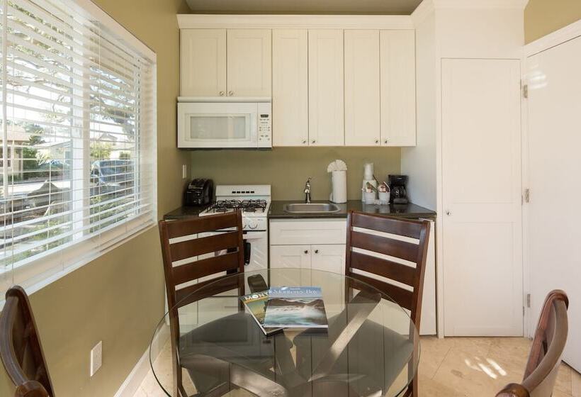 디럭스 룸, Sea Breeze Inn  Pacific Grove
