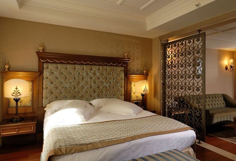 سوییت خانوادگی, The Central Palace Taksim