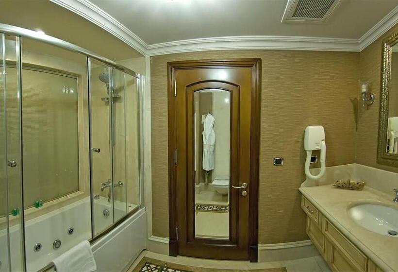 سوئیت با چشمانداز, The Central Palace Taksim