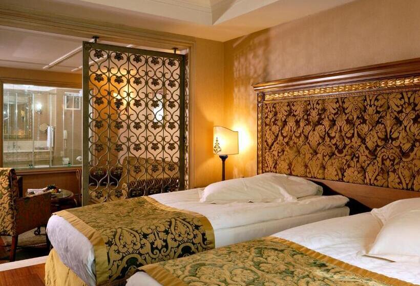 سوییت جونیور, The Central Palace Taksim