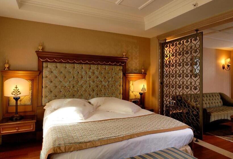 سوییت جونیور, The Central Palace Taksim