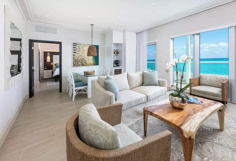 سوییت با چشمانداز دریا, The Palms Hotel & Spa