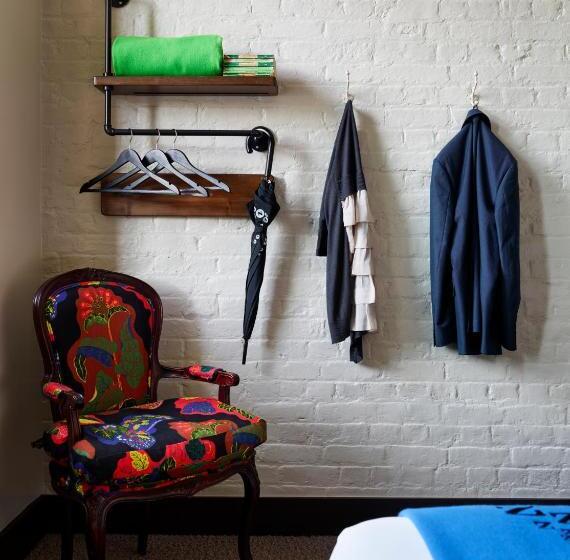 Clubrum, Marrable S Farringdon