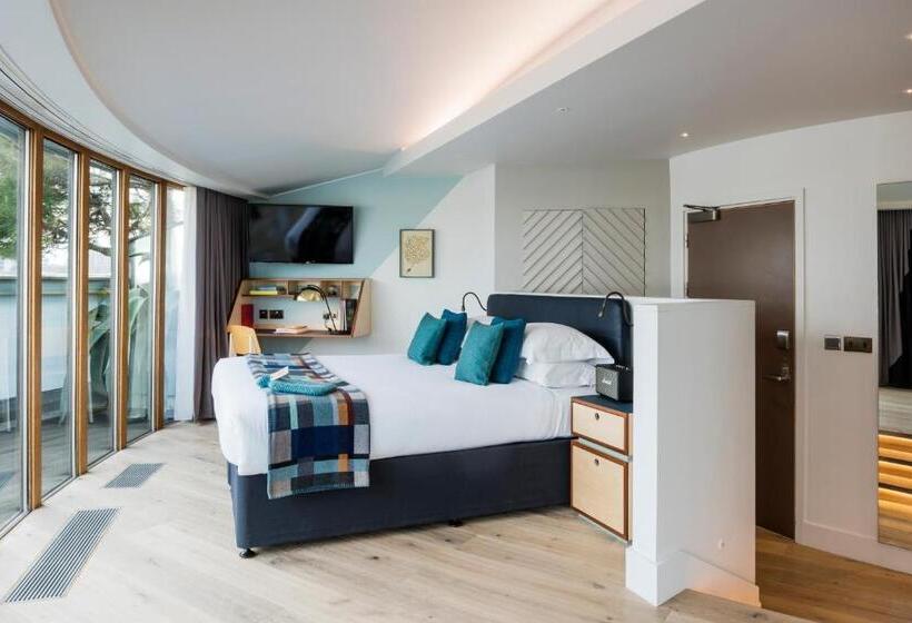 Standardrum, Marrable S Farringdon