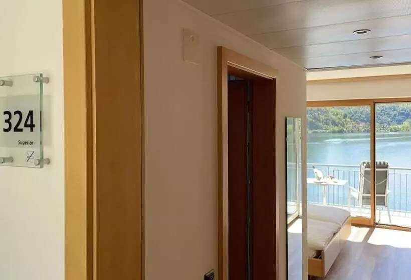 スーペリアールーム, Tresa Bay