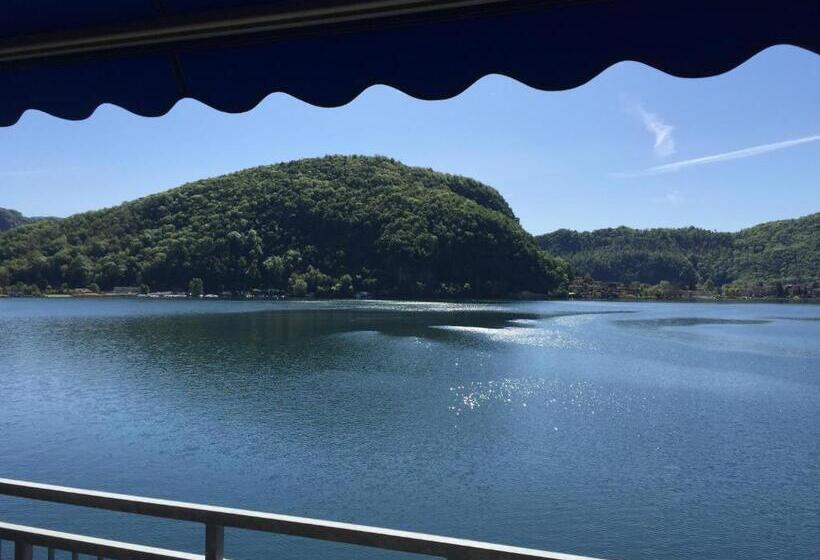 חדר סטנדרט, Tresa Bay