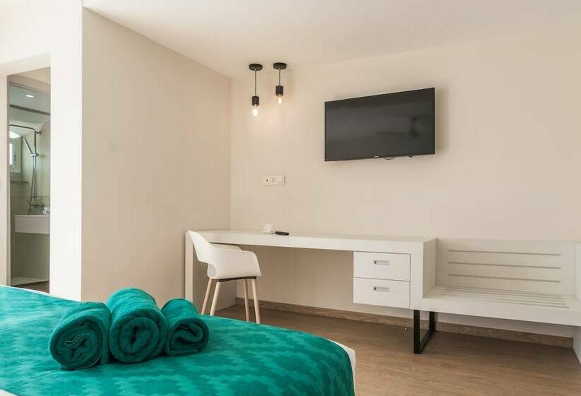 סוויטת ג'וניור עם מרפסת, Playa Park Zensation