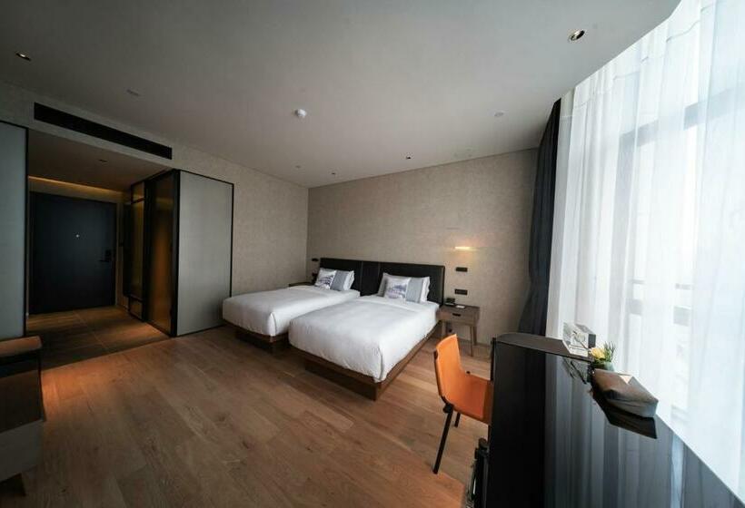 غرفة قياسية, 35