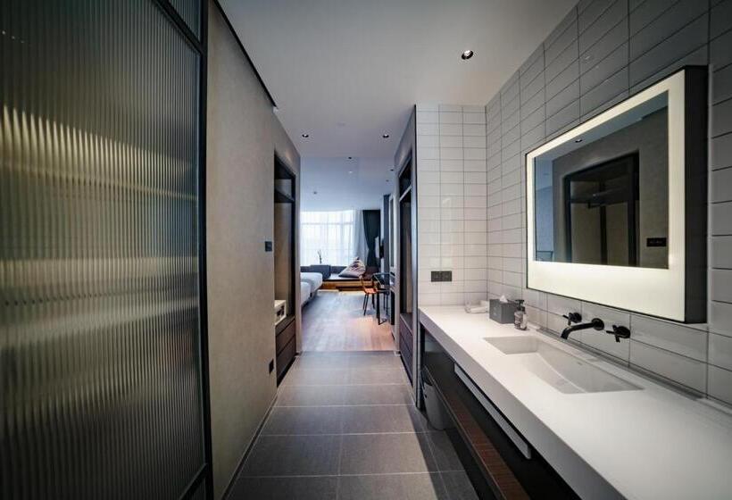 غرفة قياسية حمام مشترك, 35