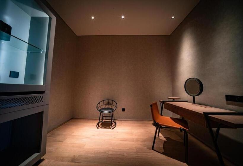 غرفة قياسية, 35