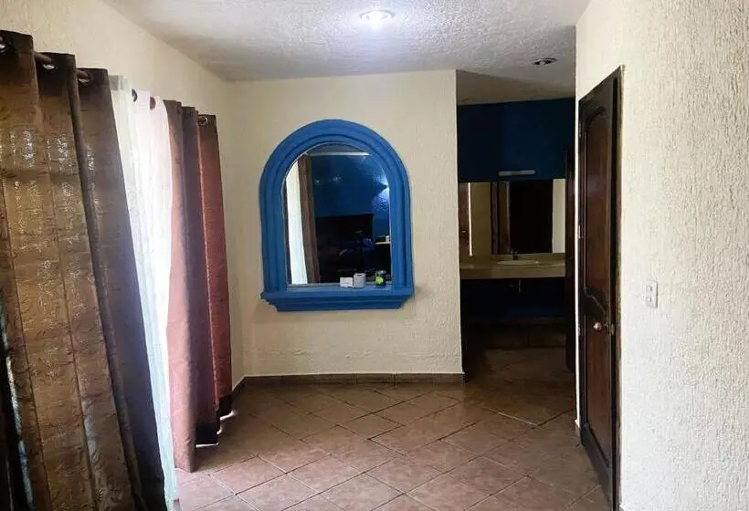 コンフォートトリプルルーム, Cabañas Santa Cruz