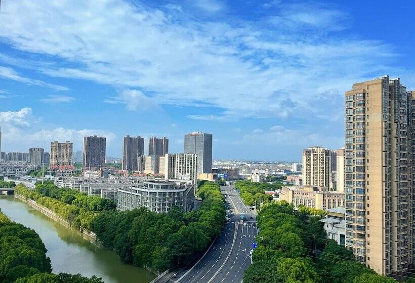 Номер Стандарт, Hilton Garden Inn Changzhou Xinbei
