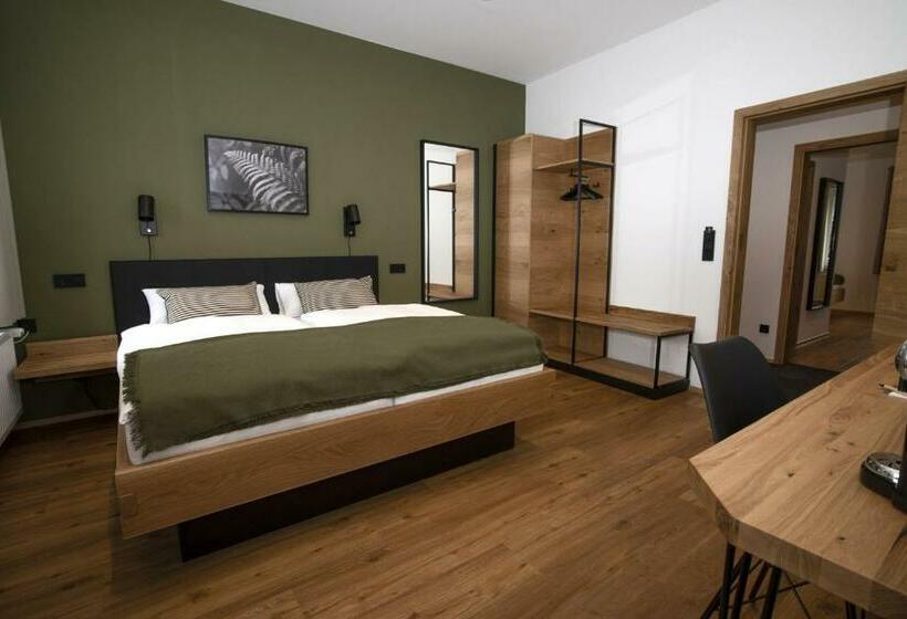 스탠다드 룸, Holzfellas Home