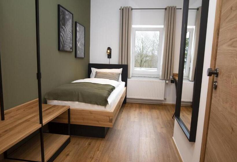 스탠다드 싱글 룸, Holzfellas Home