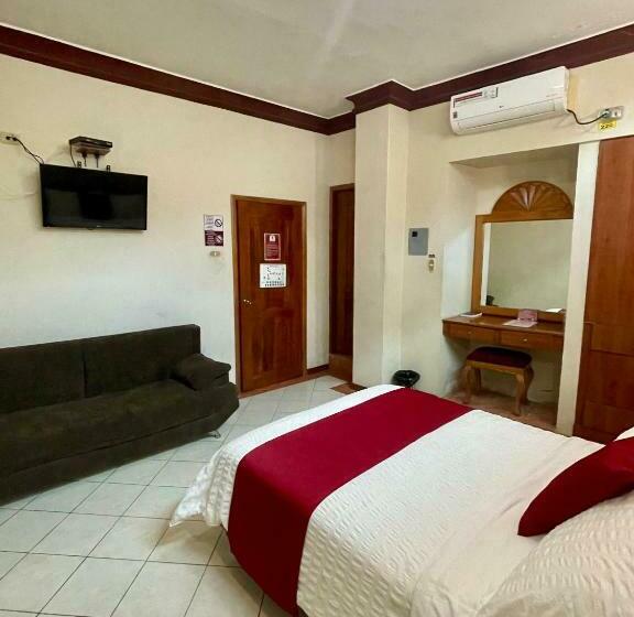 اتاق سوپریور, House Center