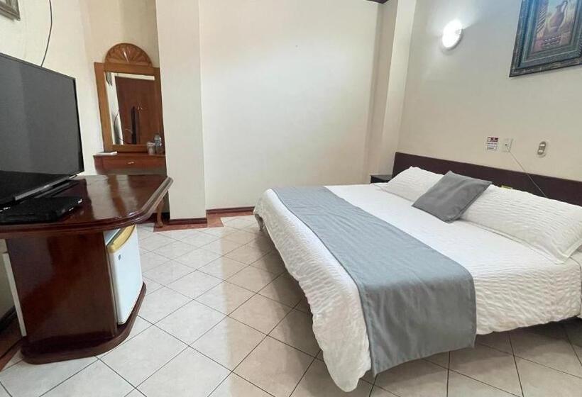 Номер Deluxe, House Center
