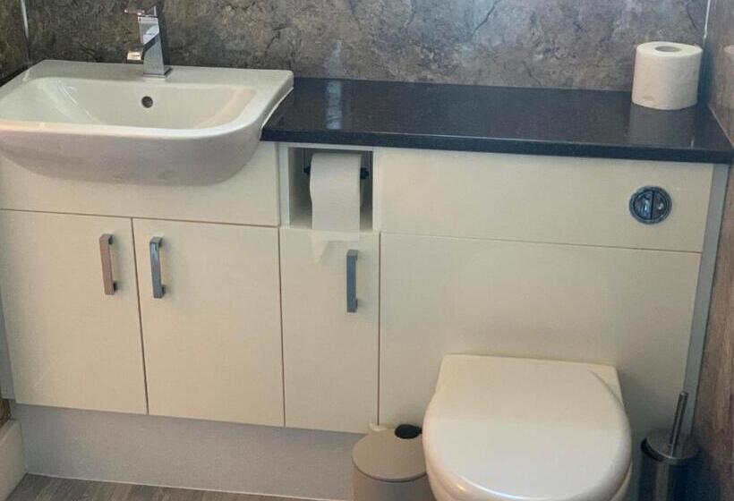 デラックスルーム, The Globe Inn