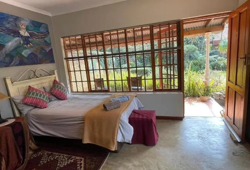 庭の見える1ベッドルームアパートメント, Hidden Gem Art Guesthouse , One Of A Kind