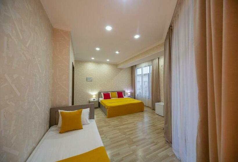 اتاق استاندارد سه تخته با بالکن, Tskaltubo Hotel Terrace