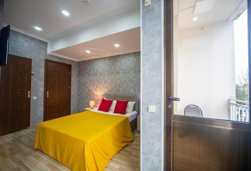 اتاق استاندارد با بالکن, Tskaltubo Hotel Terrace