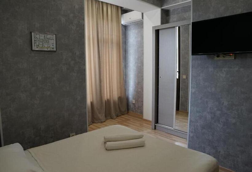 اتاق استاندارد با بالکن, Tskaltubo Hotel Terrace