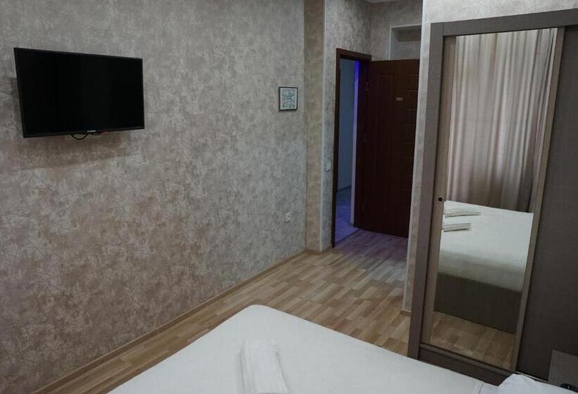 اتاق استاندارد با بالکن, Tskaltubo Hotel Terrace