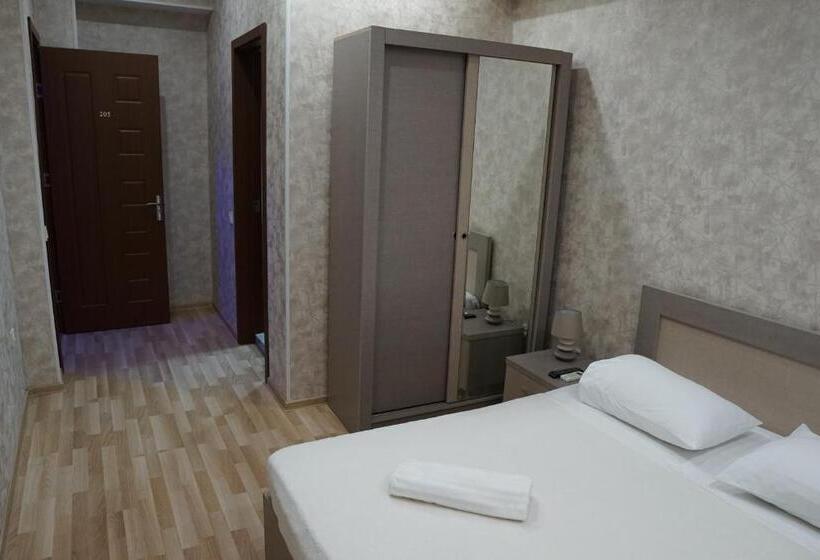 اتاق استاندارد با بالکن, Tskaltubo Hotel Terrace