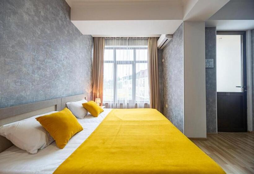 اتاق استاندارد با بالکن, Tskaltubo Hotel Terrace