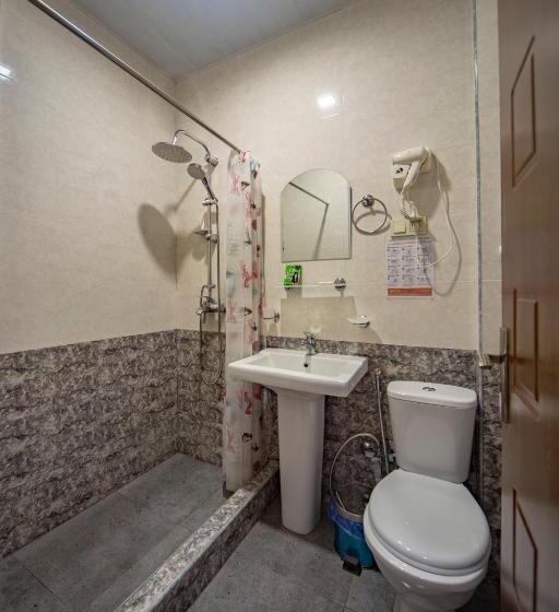 اتاق استاندارد با بالکن, Tskaltubo Hotel Terrace