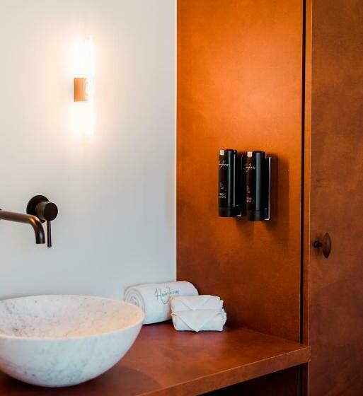 デラックスルーム, Heirloom   The Librarian