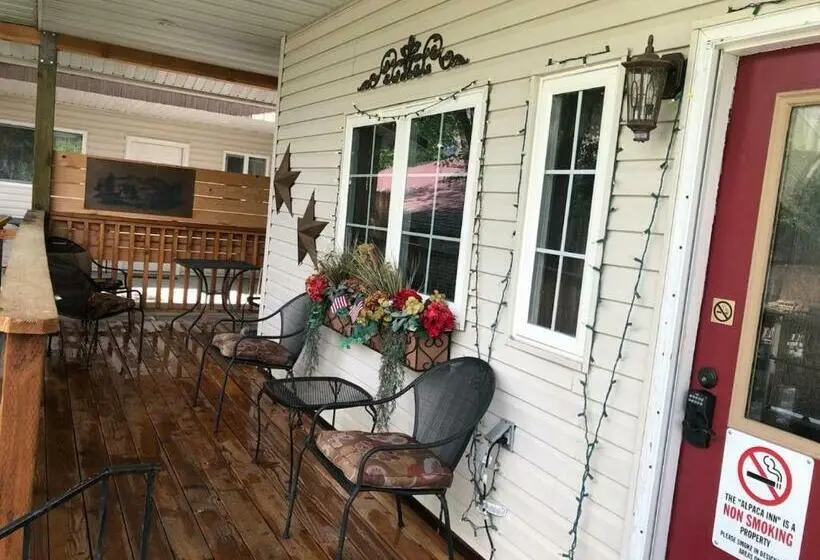 キャビン, Alpaca Inn