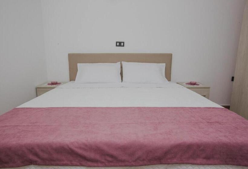 חדר סטנדרט, Dapčević