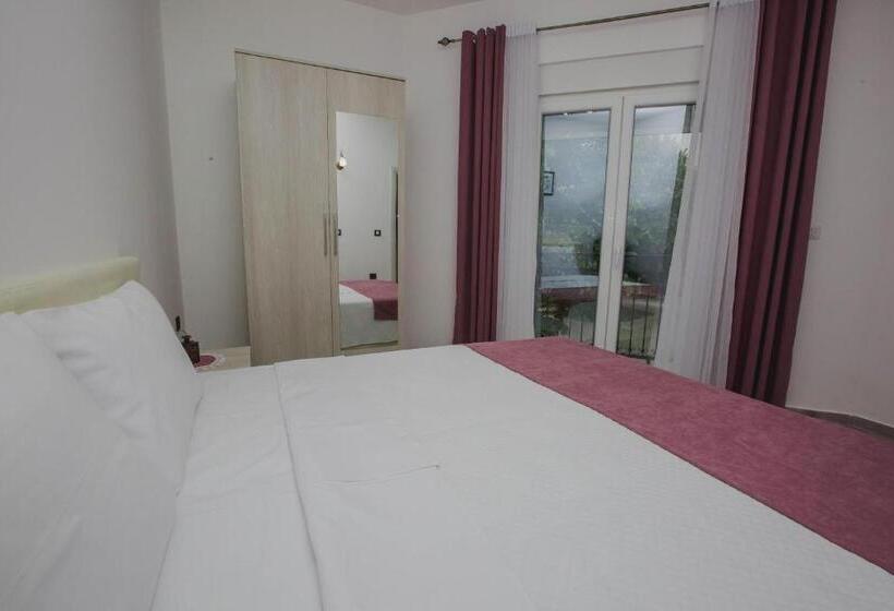 דירת חדר עם טרסה, Dapčević