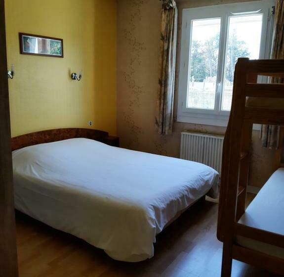 장애인을 위한 킹사이즈 침대 스탠다드 룸, Home Des Pins Sarl