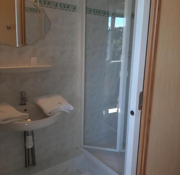 Номер Стандарт Вид на Сад, Home Des Pins Sarl