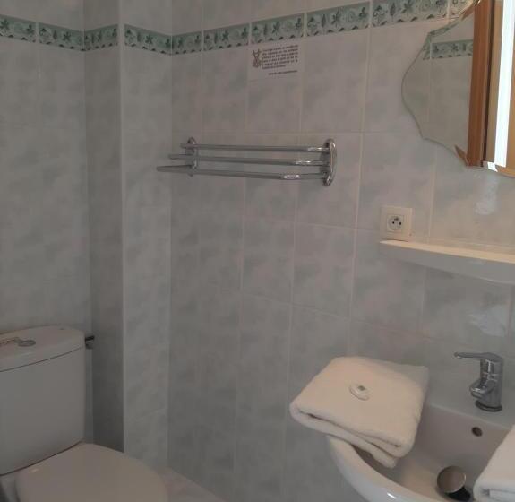 Номер Стандарт Вид на Сад, Home Des Pins Sarl