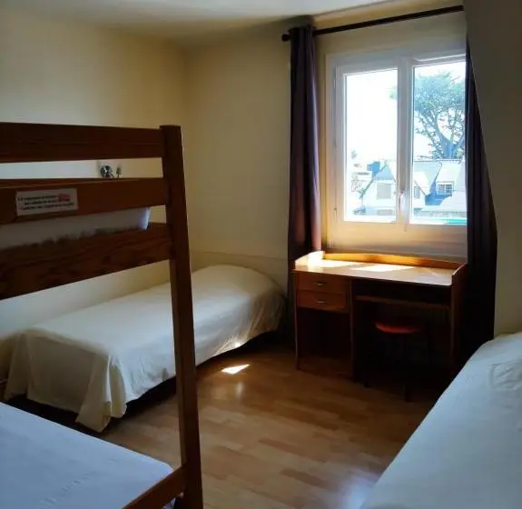 景色の見えるスタンダード４人部屋, Home Des Pins Sarl