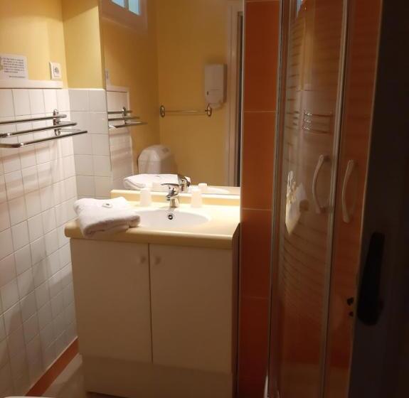 Номер Стандарт Вид на Сад, Home Des Pins Sarl